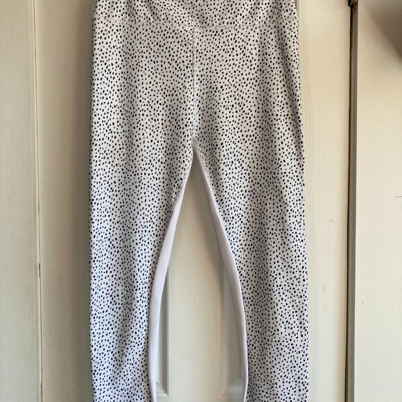 All Fenix Black & White spotted high ride leggings size L  & bra size  M - Picture 11 of 16